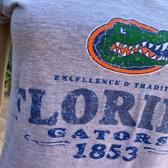 Gildan Brand Women’s Retro Look Gray Florida Gators Tshirt Size Medium - Picture 4 of 13